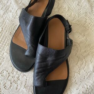 Vionic Ella Black Leather Women's Sandals Size 9W